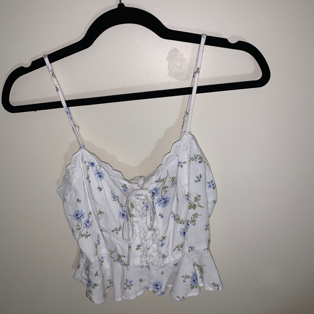 White cropped tie Floral forever 21 top❤️